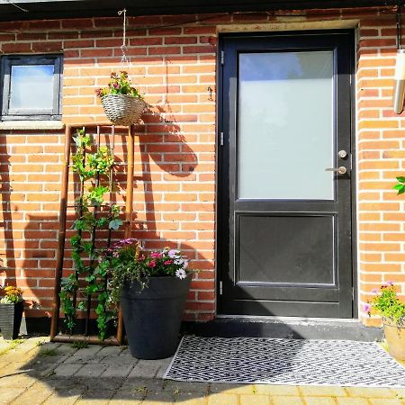 5Minute Walk To Lego House - Private Studio Room With Bathroom Billund Eksteriør billede